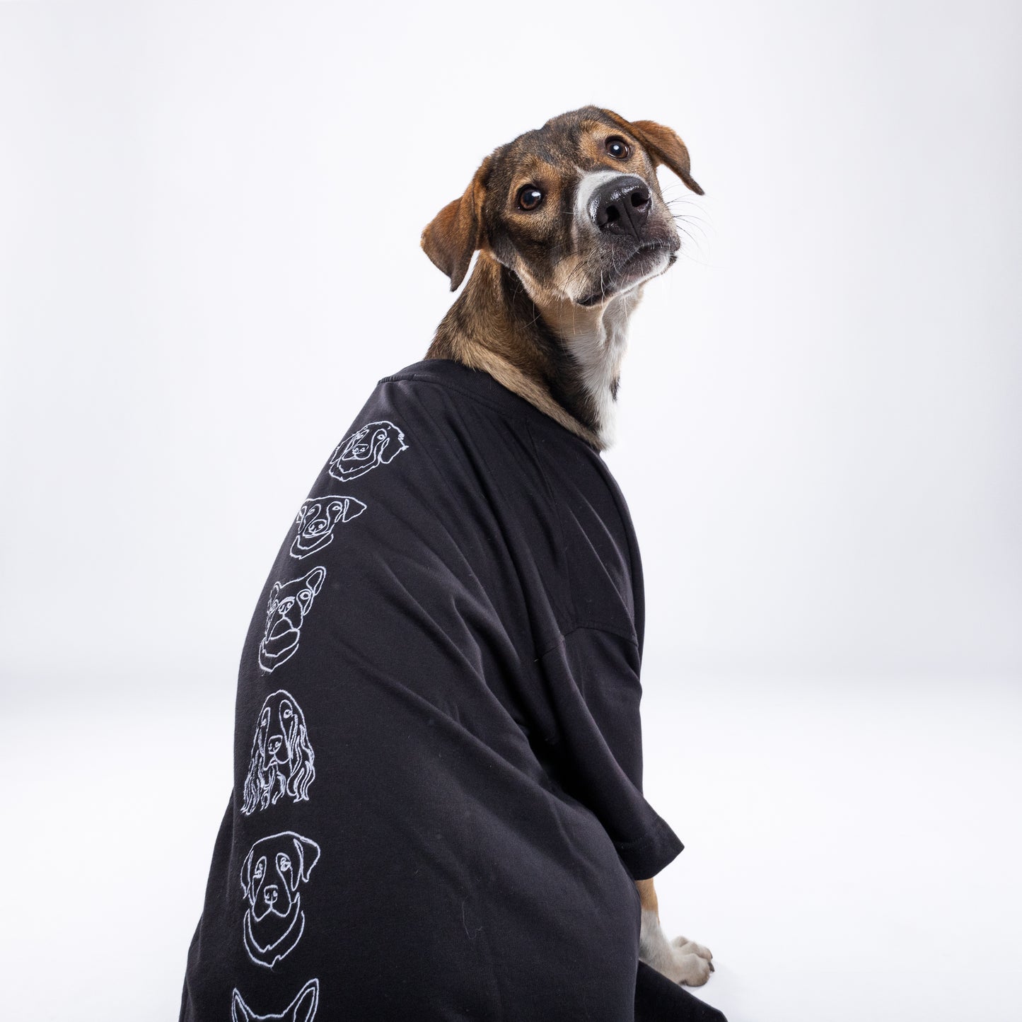 Dogs only, please - Tee